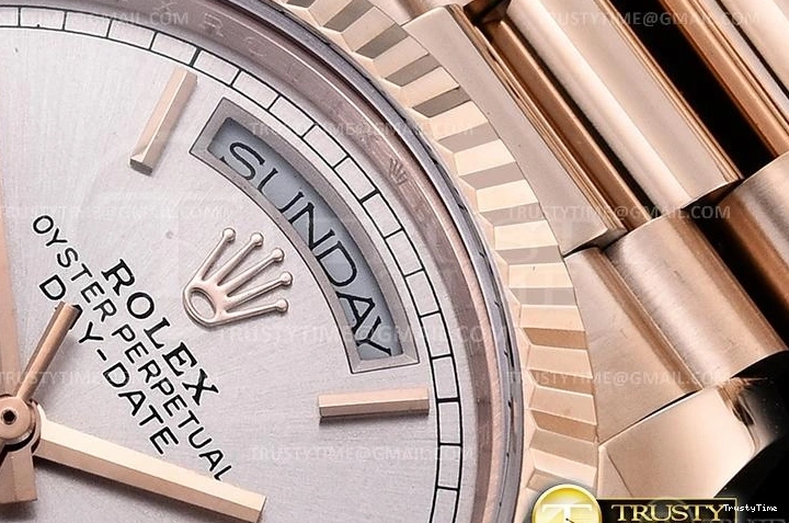 0427 RDD0219E – DayDate 36mm RelaxedFit 695